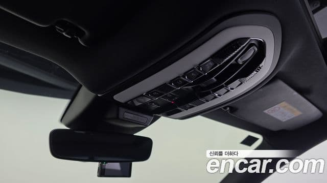 Porsche Macan 2019 — Фото 17/20