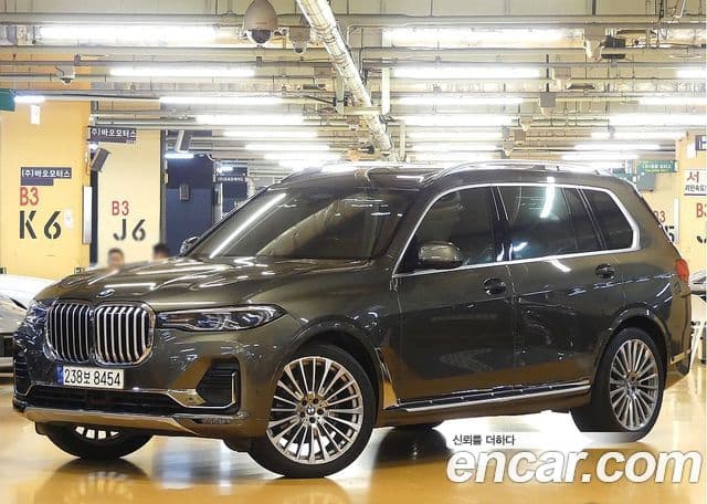 BMW X7 2022 — ფოტო 12/20