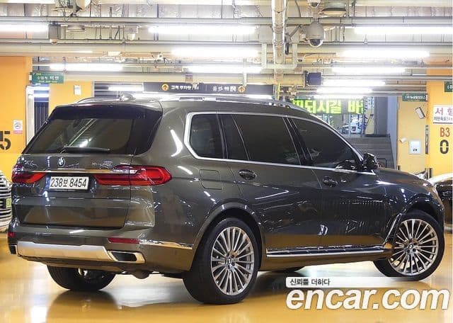 BMW X7 2022 — ფოტო 11/20