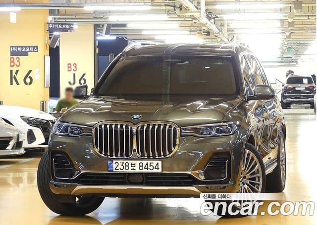 BMW X7 2022 — ფოტო 2/20