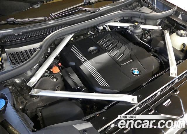 BMW X7 2022 — ფოტო 19/20