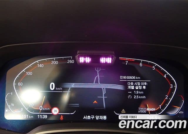 BMW X7 2022 — ფოტო 18/20