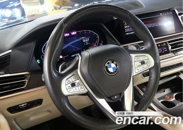 BMW X7 2022 — ფოტო 9/20