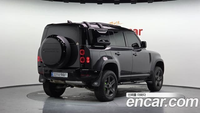 Land Rover Defender 2025 — Фото 2/20