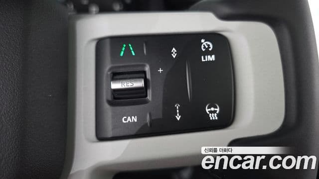 Land Rover Defender 2025 — Фото 19/20