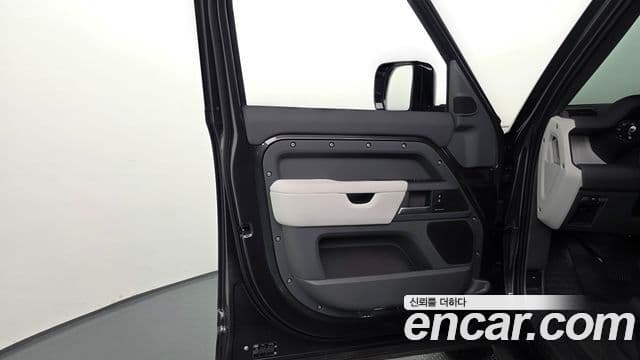 Land Rover Defender 2025 — Şəkil 34/34