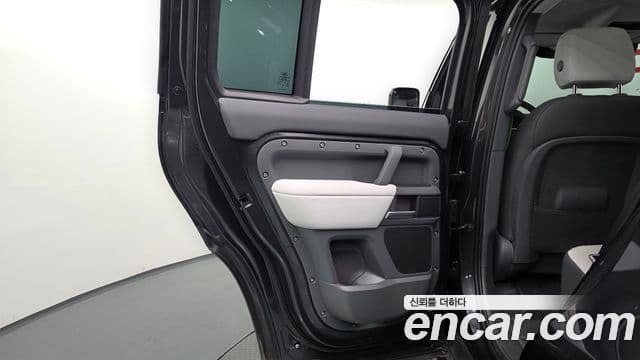 Land Rover Defender 2025 — Şəkil 16/34