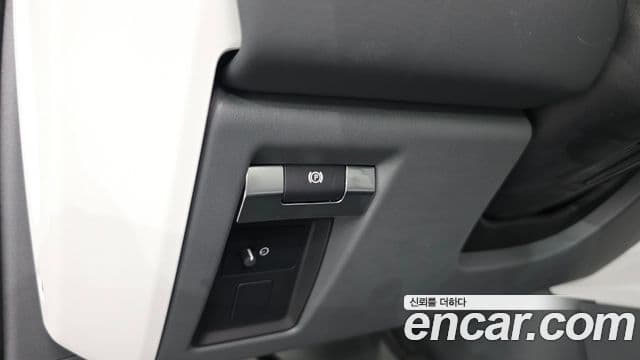 Land Rover Defender 2025 — Şəkil 11/34