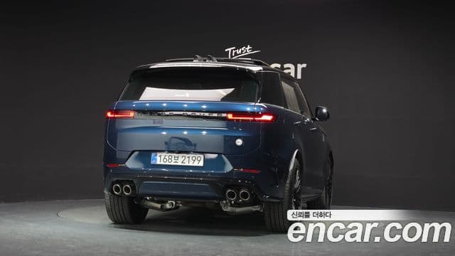 Land Rover Range Rover Sport 2025 — Фото 4/20