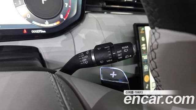 Land Rover Range Rover Sport 2025 — Photo 32/34