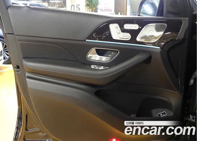 Mercedes-Benz GLE-Class 2023 — Фото 10/20