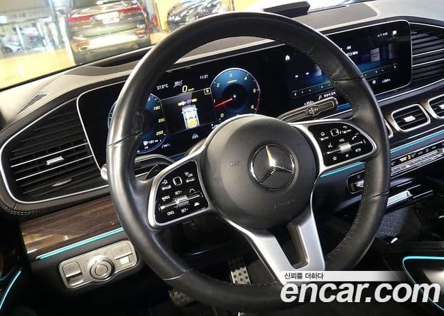 Mercedes-Benz GLE-Class 2023 — Фото 11/20