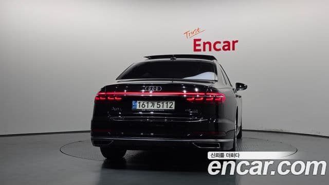 Audi A8 2020 — Şəkil 10/20