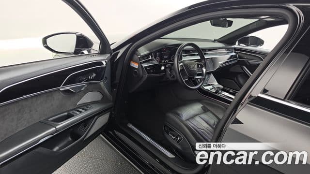Audi A8 2020 — Şəkil 18/20