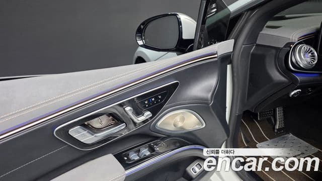 Mercedes-Benz EQS 2022 — ფოტო 24/36