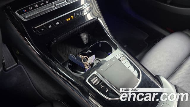 Mercedes-Benz EQC 2020 — ფოტო 5/35