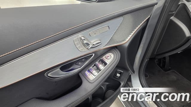 Mercedes-Benz EQC 2020 — ფოტო 6/35