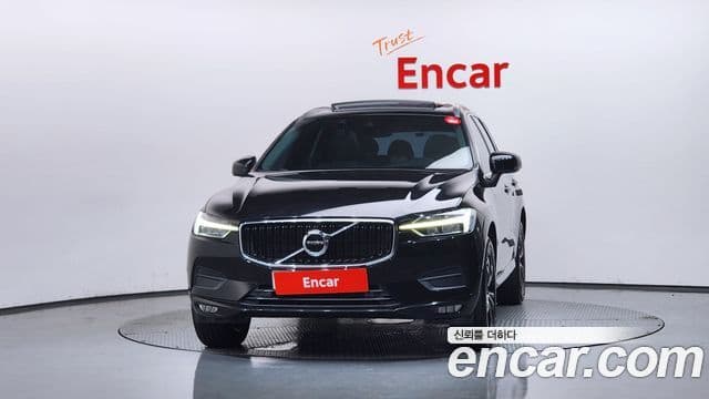 Volvo XC60 2018 — Фото 2/20