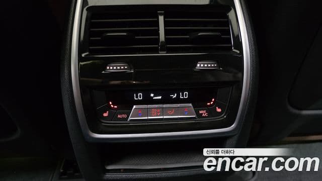 BMW X7 2023 — Фото 16/20