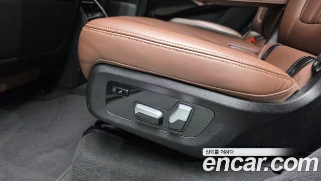 BMW X7 2023 — Şəkil 35/40