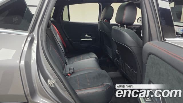 Mercedes-Benz GLA-Class 2021 — Фото 11/20