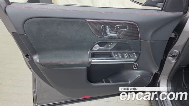 Mercedes-Benz GLA-Class 2021 — Фото 19/20