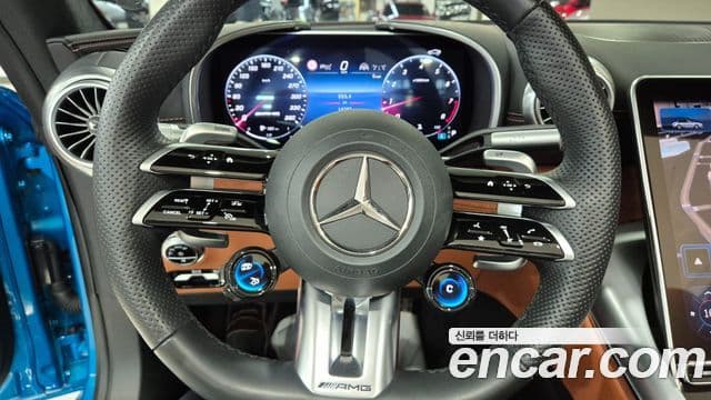 Mercedes-Benz SL-Class 2023 — Photo 13/20