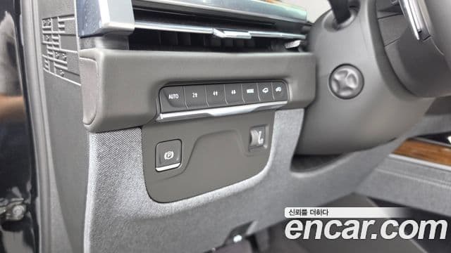 Cadillac Escalade 2025 — Фото 16/20