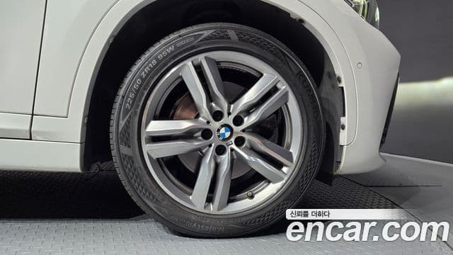 BMW X1 2020 — Şəkil 7/31