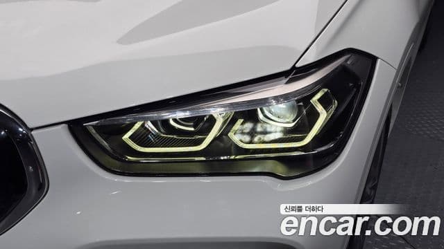 BMW X1 2020 — Şəkil 19/31