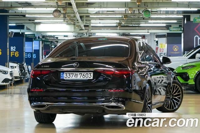 Mercedes-Benz S-Class 2022 — ფოტო 19/20