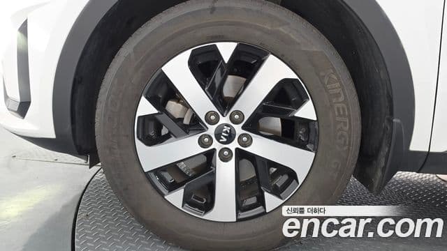 Kia Sorento 2021 — Фото 5/20