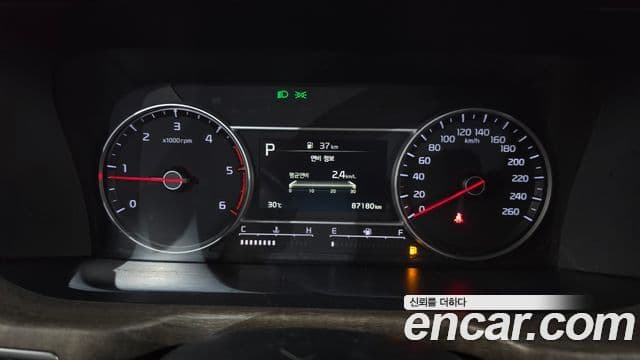 Kia Sorento 2021 — Фото 8/20