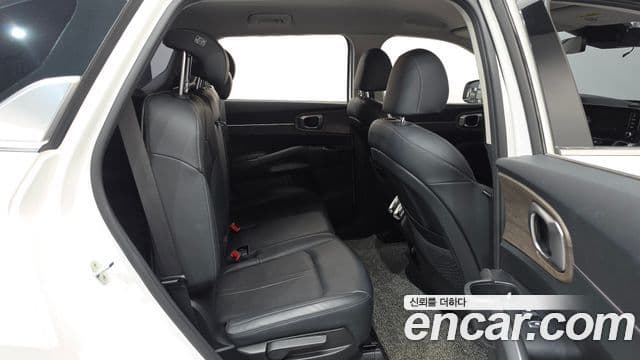 Kia Sorento 2021 — Фото 11/20