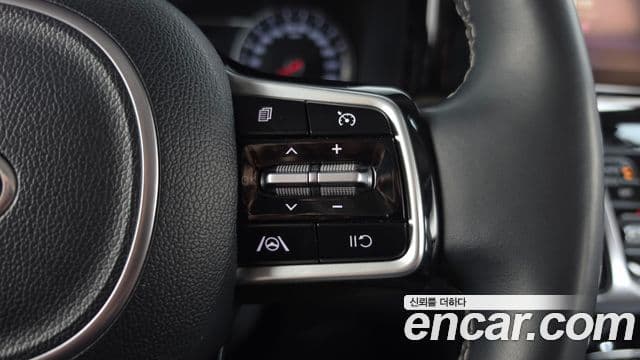 Kia Sorento 2021 — Фото 16/20