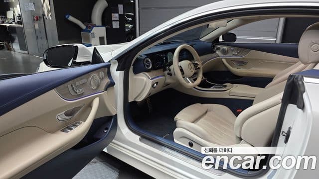 Mercedes-Benz E-Class 2021 — Фото 10/20