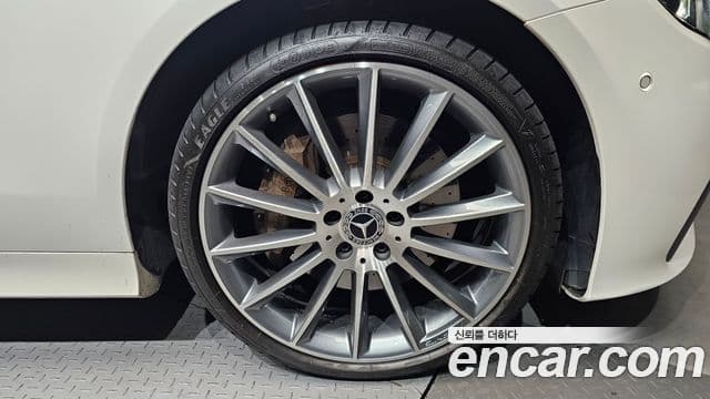 Mercedes-Benz E-Class 2021 — Şəkil 5/32