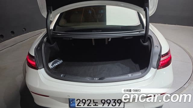 Mercedes-Benz E-Class 2021 — Şəkil 32/32