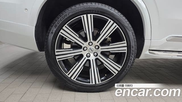 Volvo XC90 2022 — Şəkil 21/34