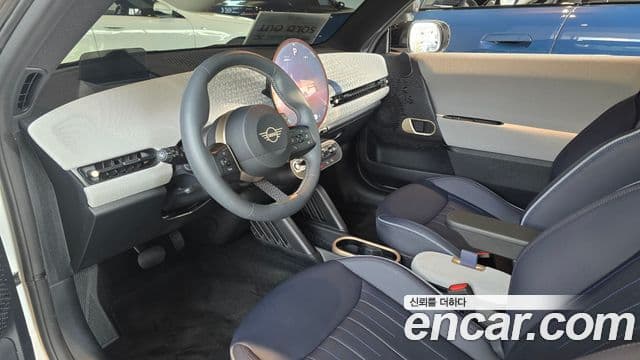 Mini Cooper Electric 2024 — ფოტო 18/20