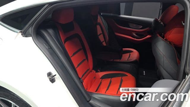 Mercedes-Benz AMG GT 2022 — Фото 11/20
