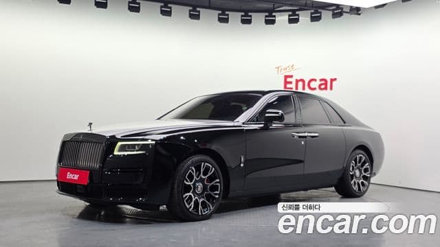 Rolls-Royce Ghost 2023 — ფოტო 13/20