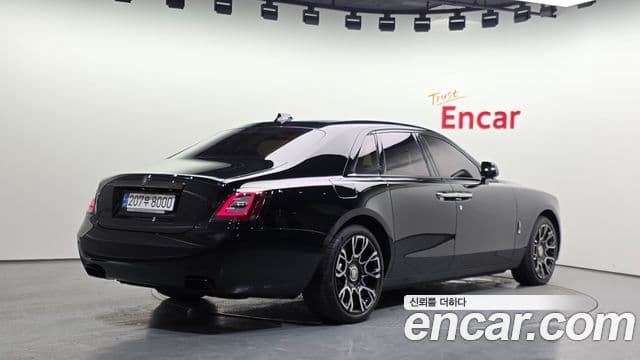 Rolls-Royce Ghost 2023 — ფოტო 5/20