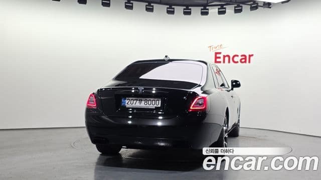 Rolls-Royce Ghost 2023 — ფოტო 11/20