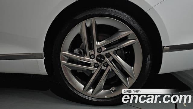 Genesis G80 2025 — Şəkil 34/37