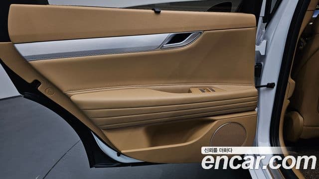 Genesis G80 2025 — Şəkil 15/37