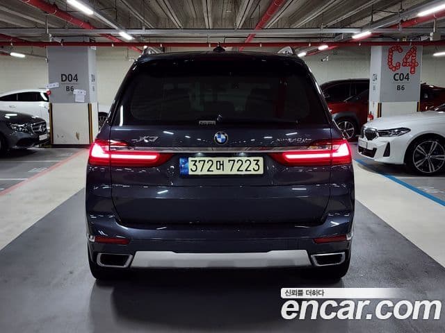 BMW X7 2021 — Фото 3/20