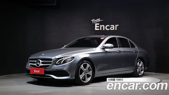 Mercedes-Benz E-Class 2019 — Фото 1/20