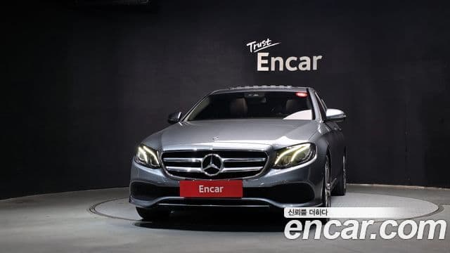 Mercedes-Benz E-Class 2019 — Фото 3/20