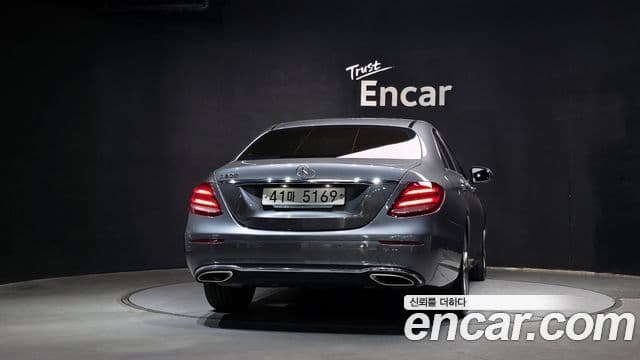 Mercedes-Benz E-Class 2019 — Фото 4/20